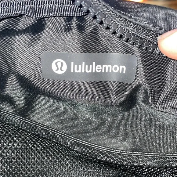 lululemon athletica Black Woman’s Bag - Picture 4 of 11